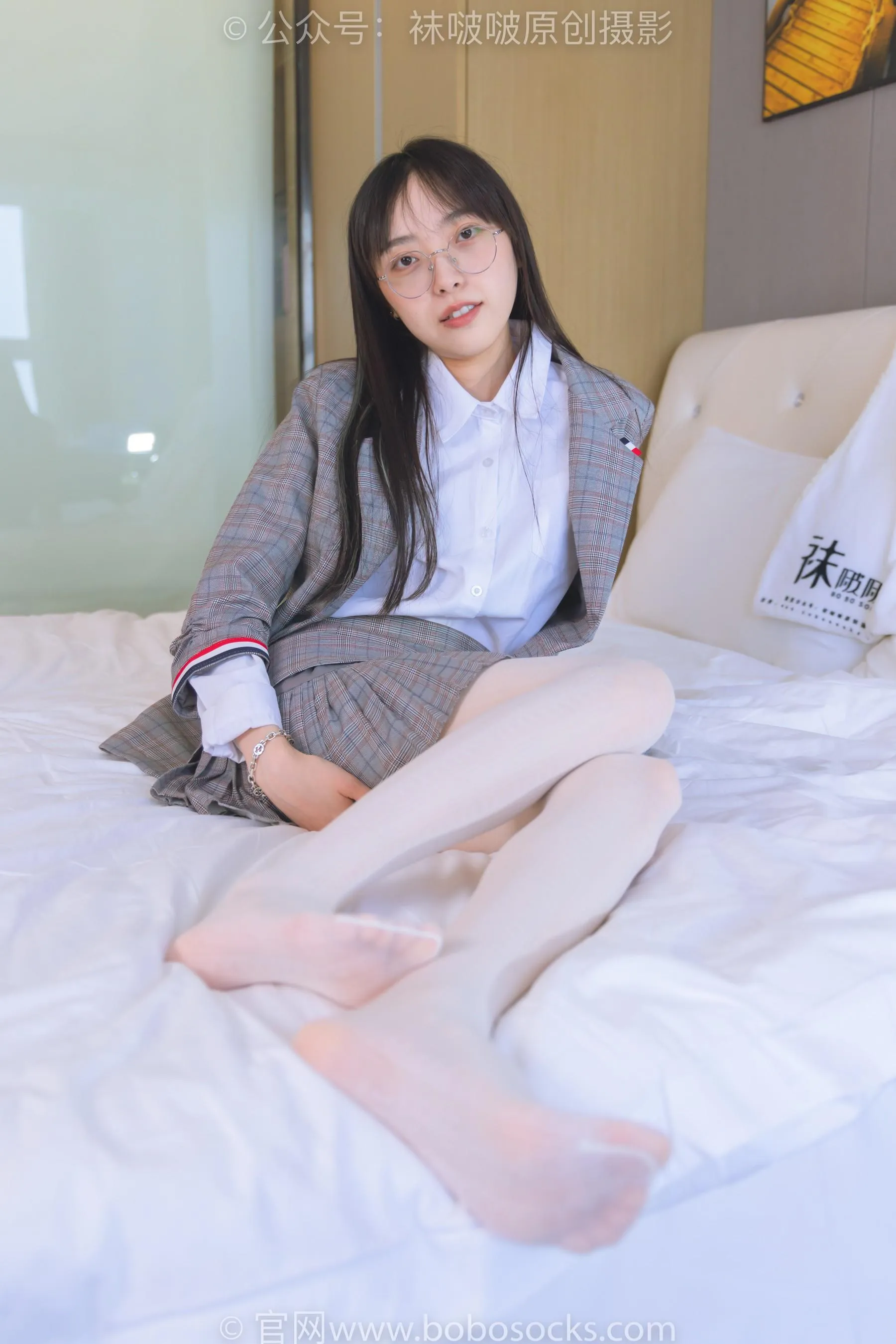 [BoBoSocks袜啵啵]NO.202 稚予-皮鞋、白色蕾丝丝袜、ol风 [87P]插图4